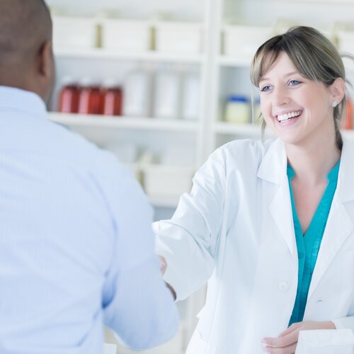 Wir schließen therapeutische Medikamenten-Lücken weltweit durch die Versorgung mit (noch) nicht zugelassenen Arzneimitteln im Rahmen von Managed Access Programs apothekerin